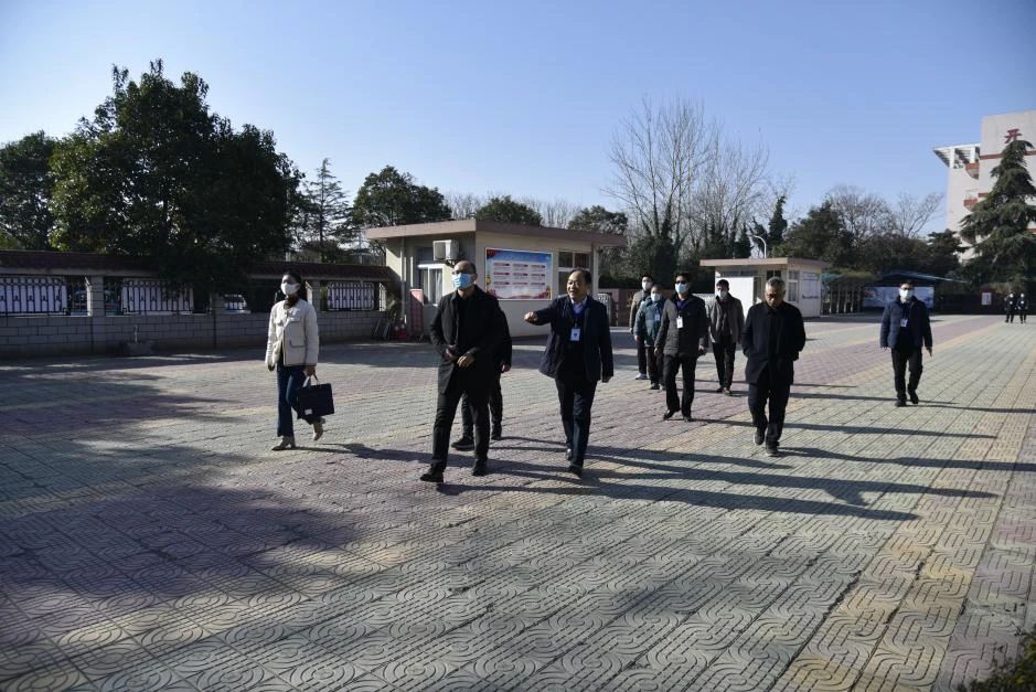 热烈祝贺我校顺利通过省文明校园考评验收