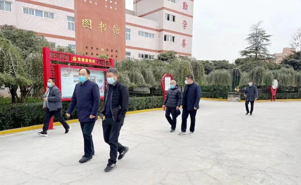 市纪检组领导莅临我校检查督导校园安全工作