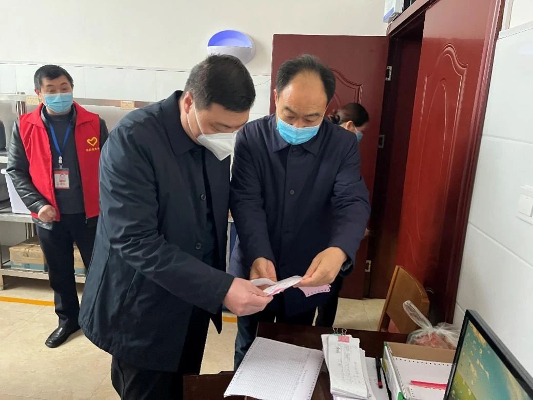 市纪检组领导莅临我校检查督导校园安全工作
