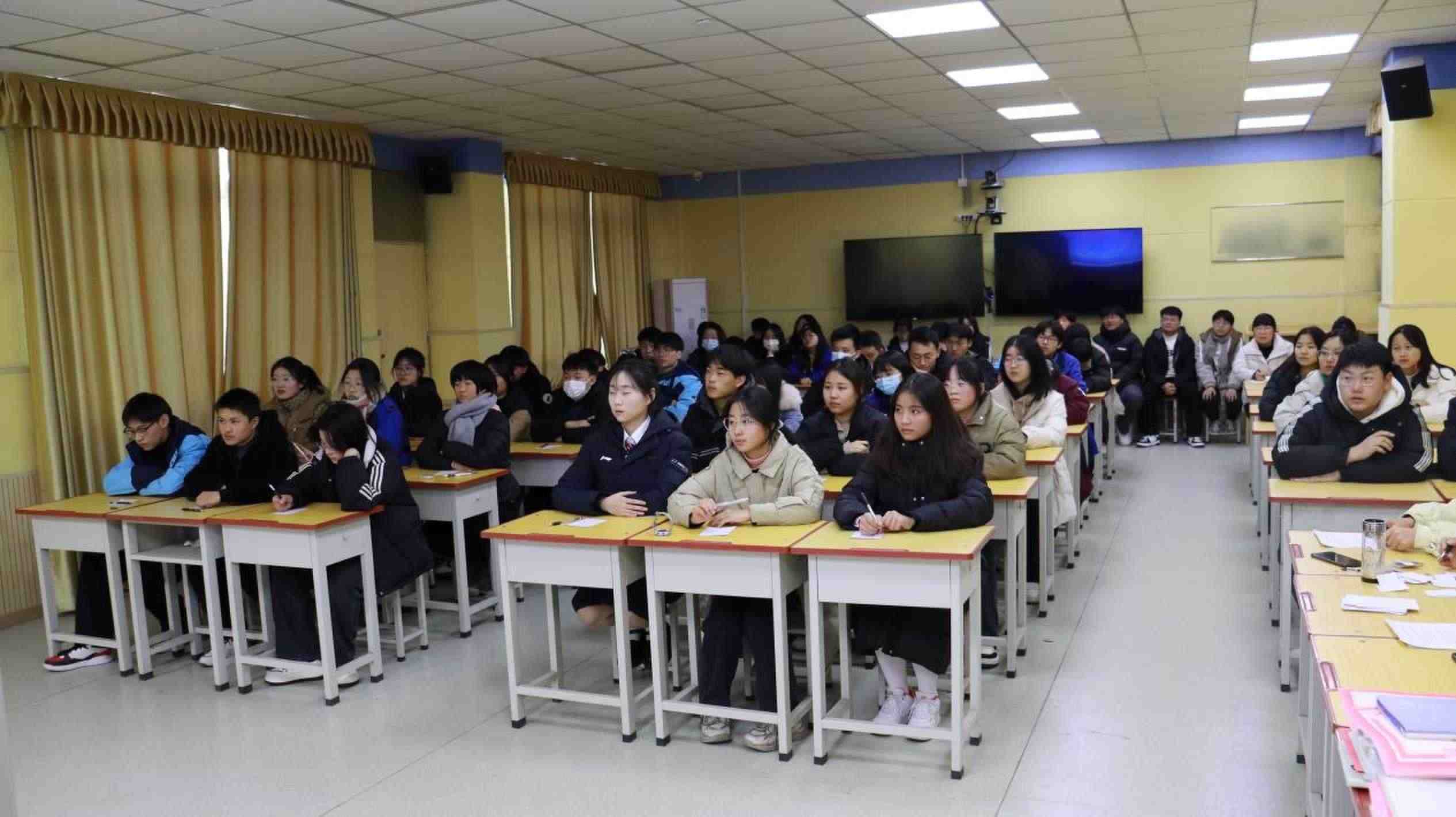 周口恒大中学举行第一届诗词大赛决赛