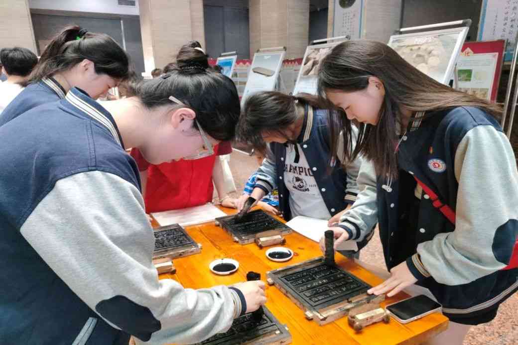 我校组织团员前往周口市博物馆开展研学活动