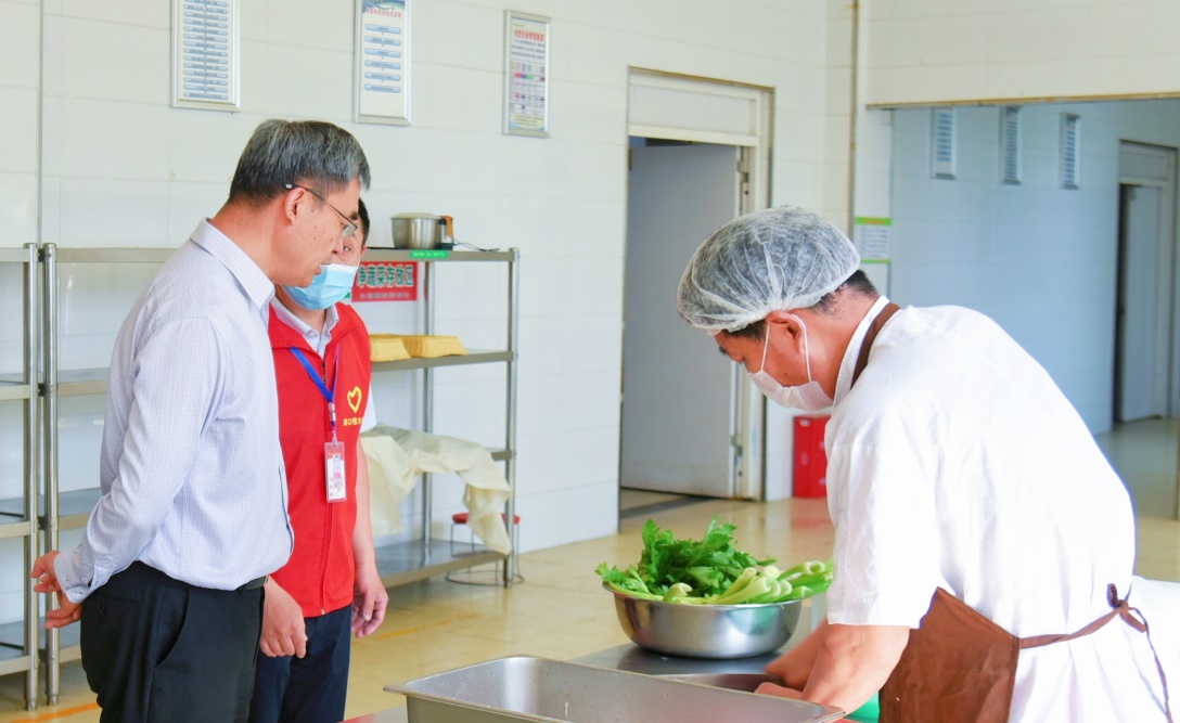 周口市副市长秦胜军莅临我校调研并召开思政座谈交流会
